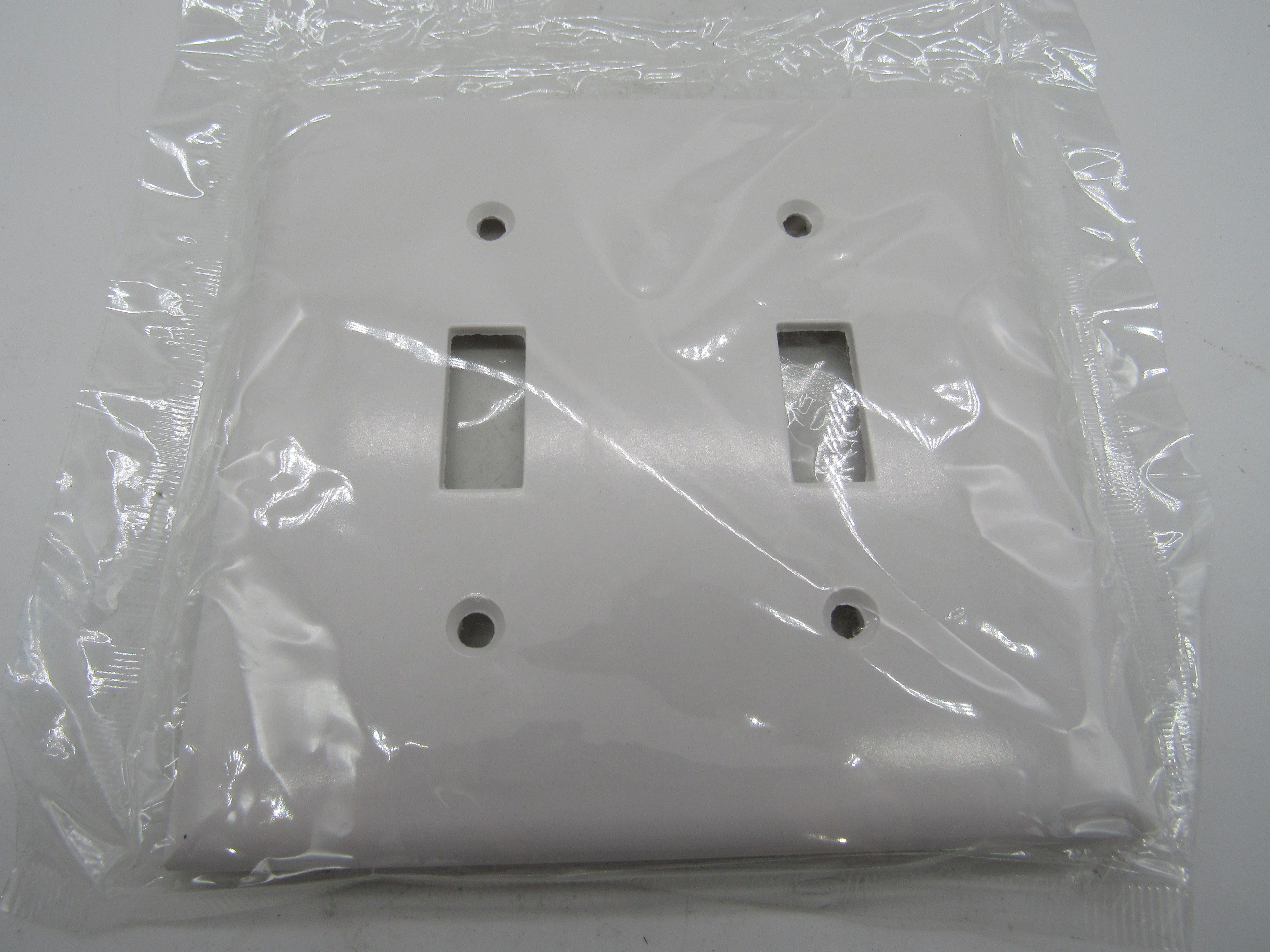 2139W-F-LW Eaton Wallplates and Switch Accessories