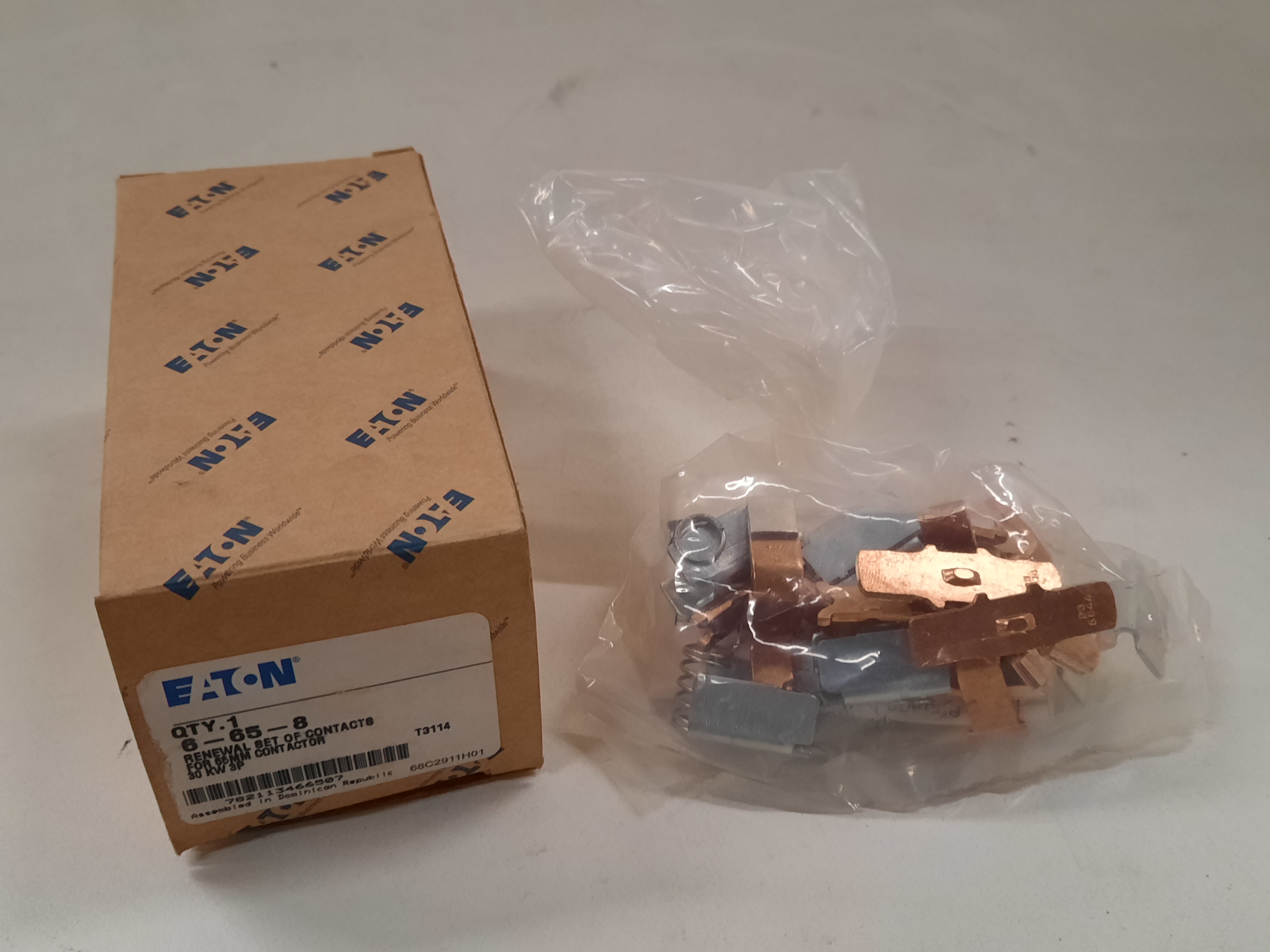 6-65-8 Eaton Contact Accessories