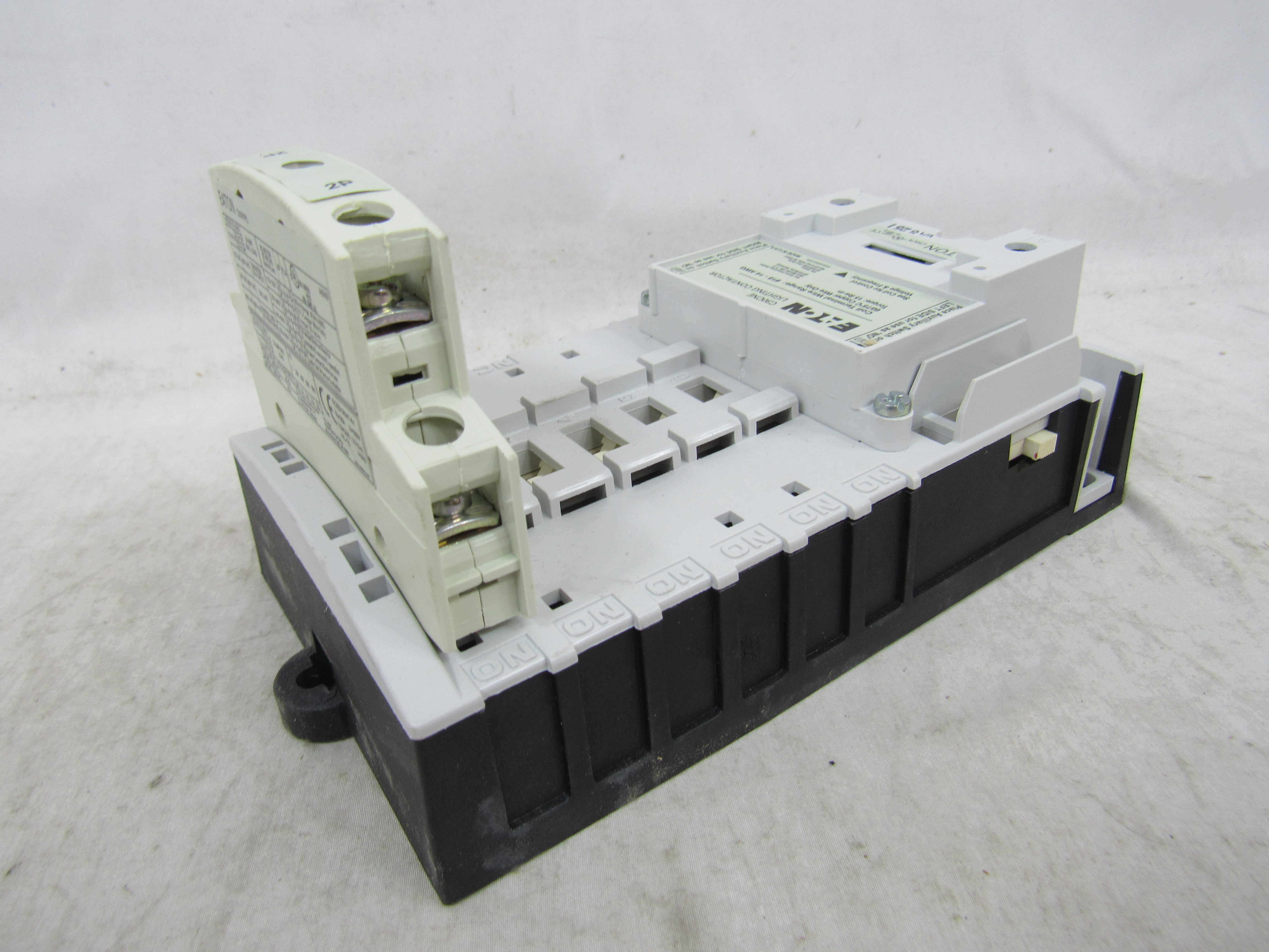 C30CNE20A0 Eaton Lighting Contactors