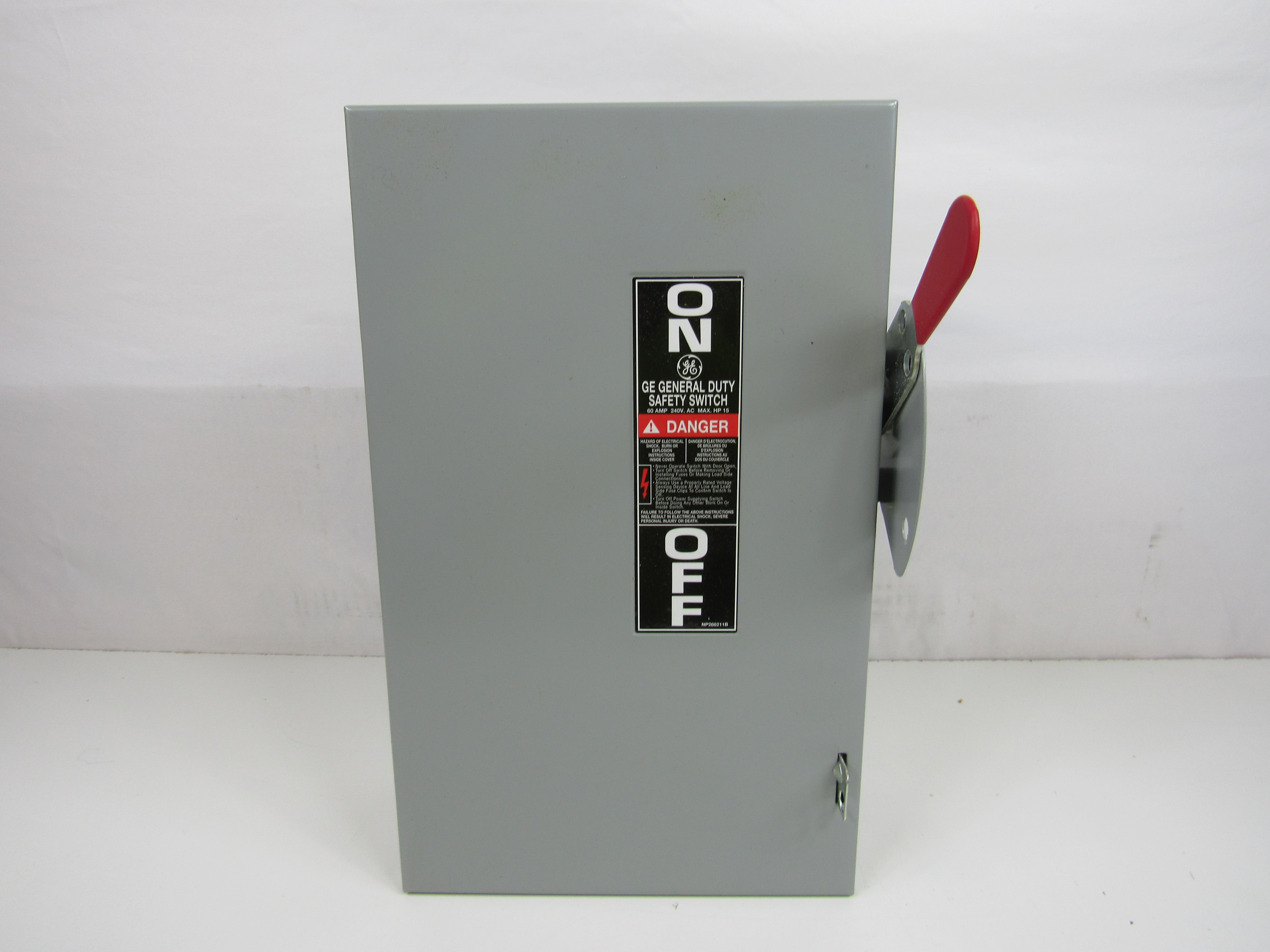 TG4322 GE General Duty Safety Switches