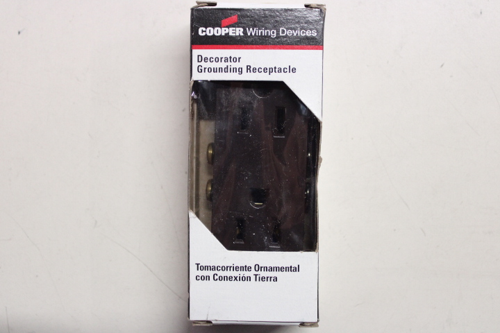 1107B-BOX Eaton Outlets