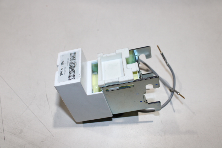 2C12790G06 Eaton Shunt Trips