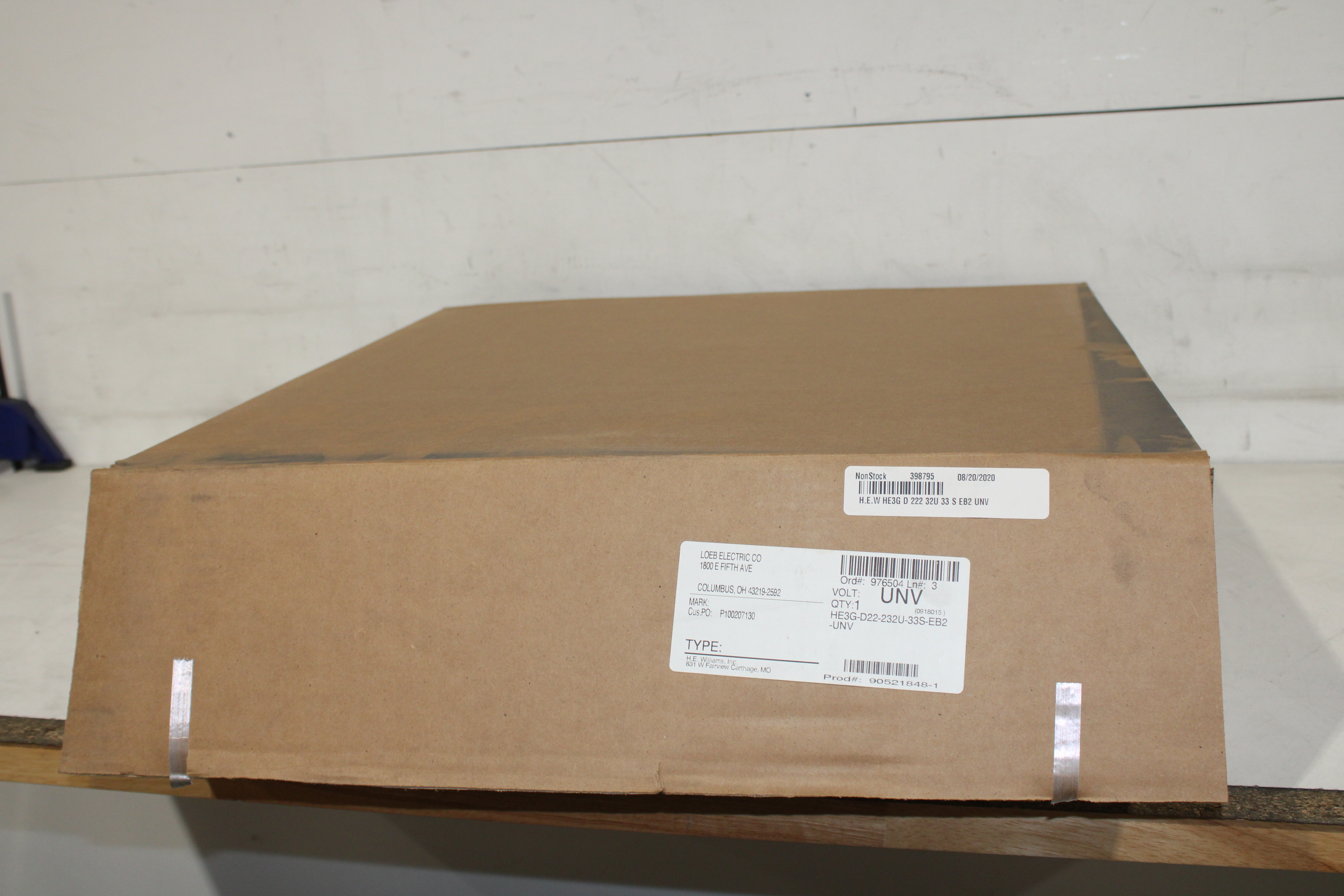 HE3G-D22-232U-33S-EB2-UNV H.E. Williams Other Bulbs/Ballasts/Drivers