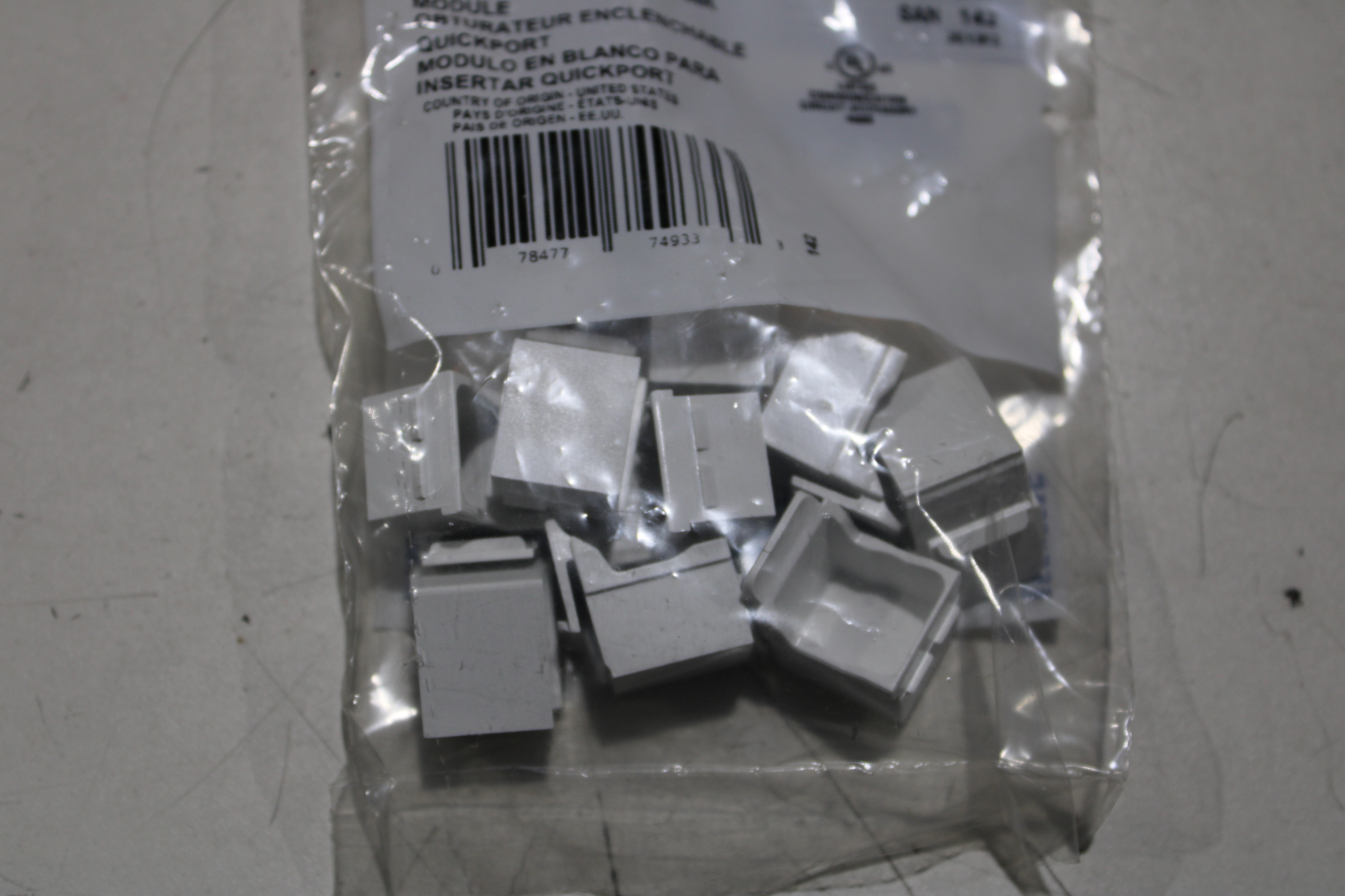 41084-BW Leviton Plug/Connector/Adapter Accessories