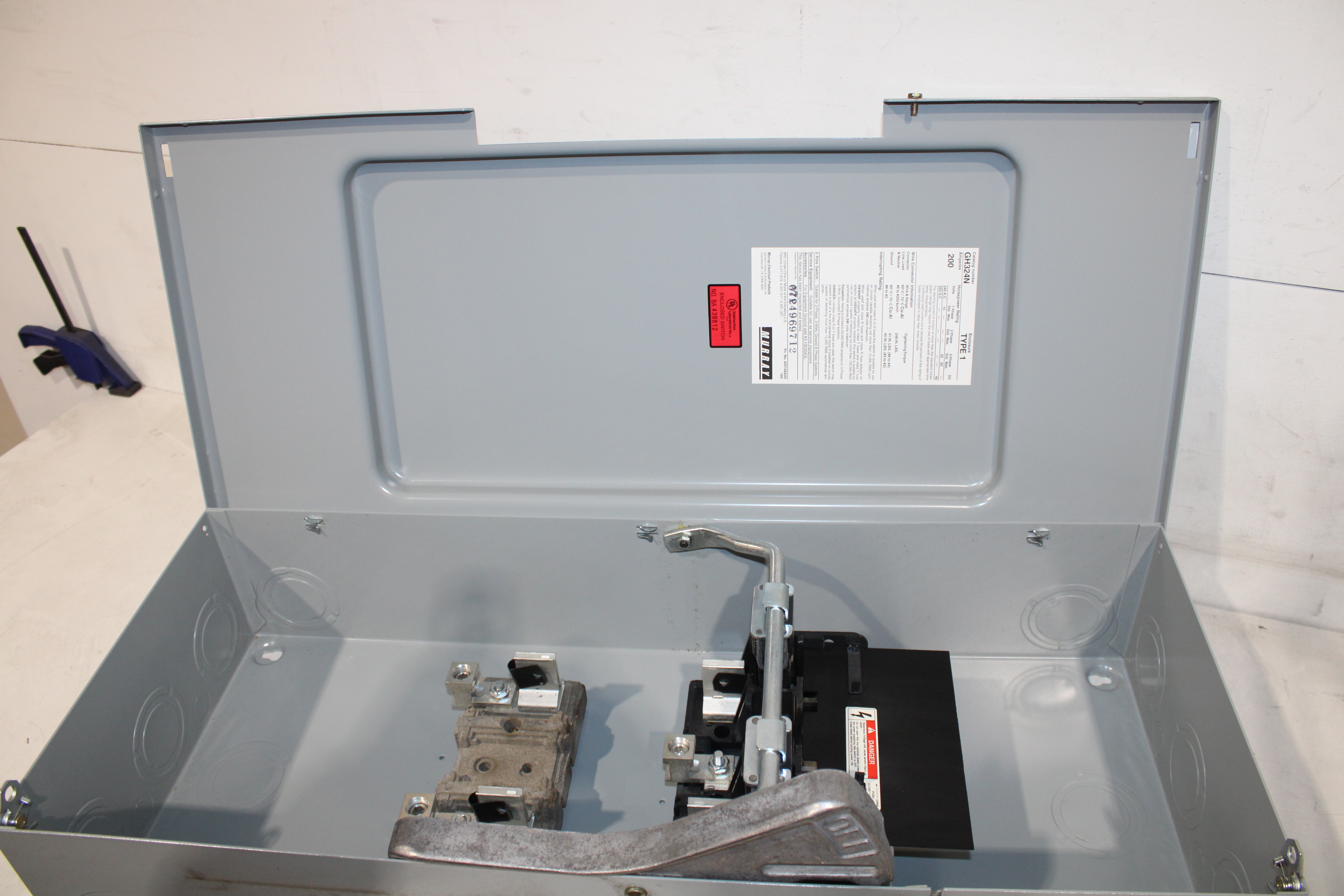 GH324N Crouse-Hinds Double Throw Safety Switches