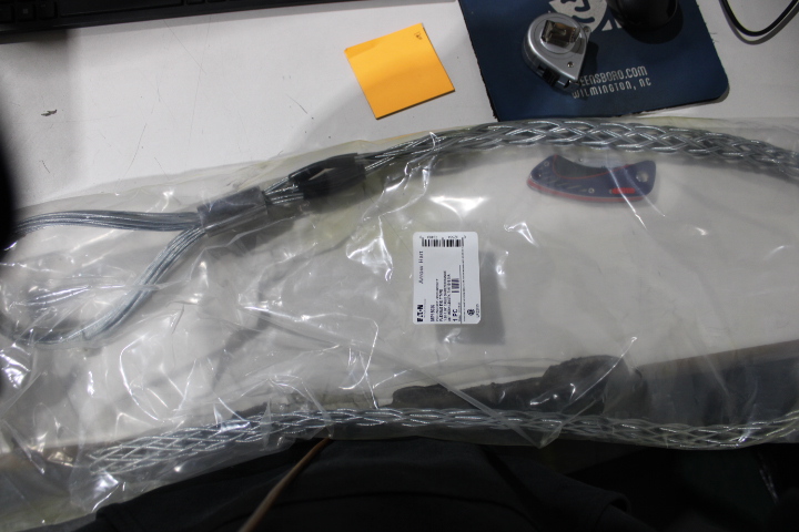 MP15036 Eaton Fuse Pullers