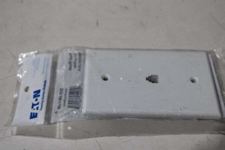 3533-4W-F-LW Eaton Other Network Devices and Accessories