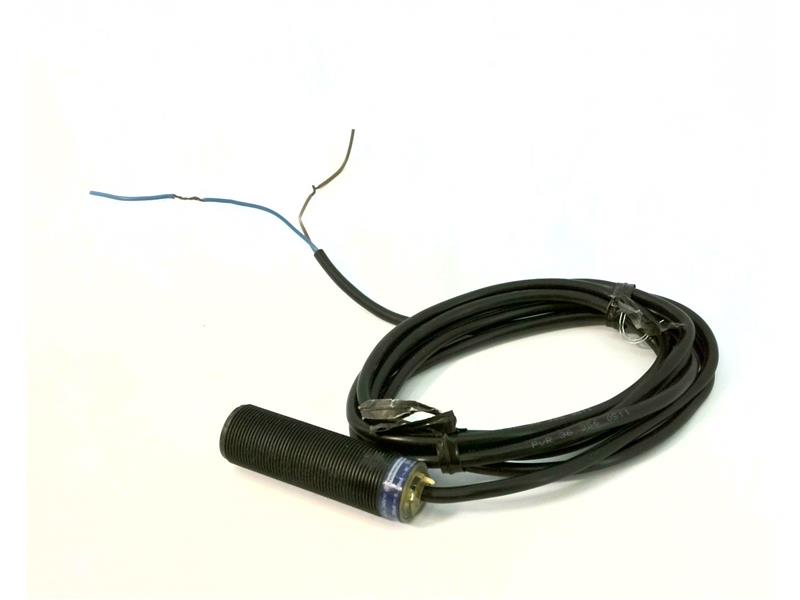 XS3P18MB230 Square D Proximity and Photoelectric Switches
